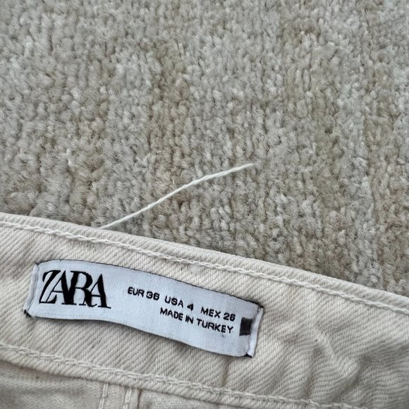 Zara High Waisted Distressed Straight Leg Jeans 4 Cream Cropped - Picture 2 of 9